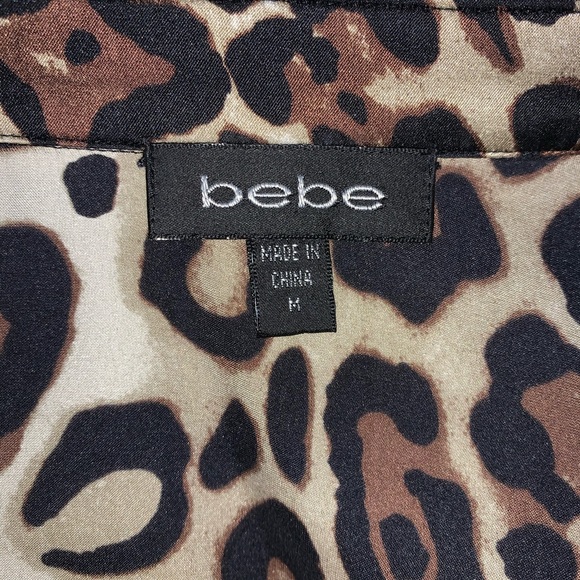 Bebe Leopard Pinup Style Blouse /shirt - Picture 2 of 6